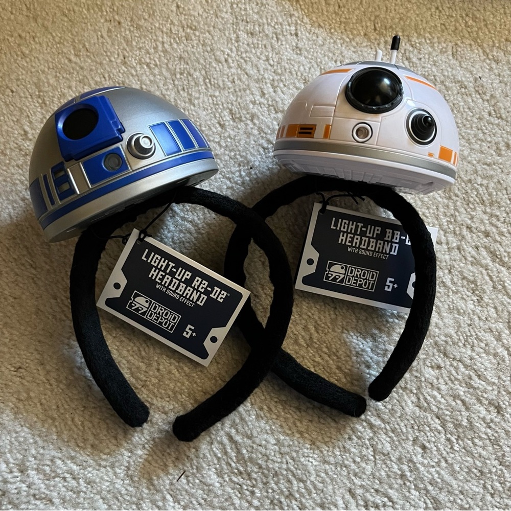 (Set of 2) R2D2 and BB-8 Disney parks light up & sound head bands. Tags removed